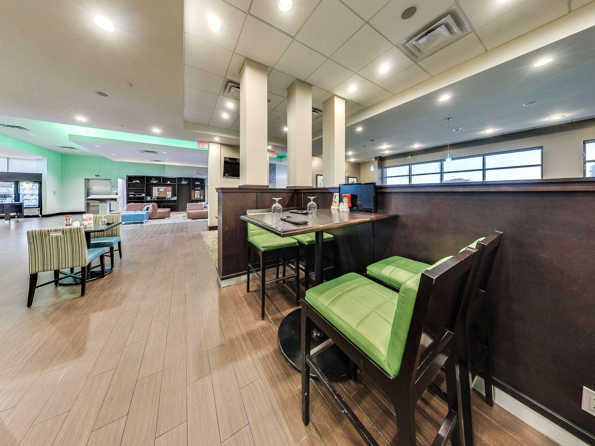 Holiday Inn Hotel & Suites Edmonton Airport Conference Centre By Ihg Nisku Ngoại thất bức ảnh